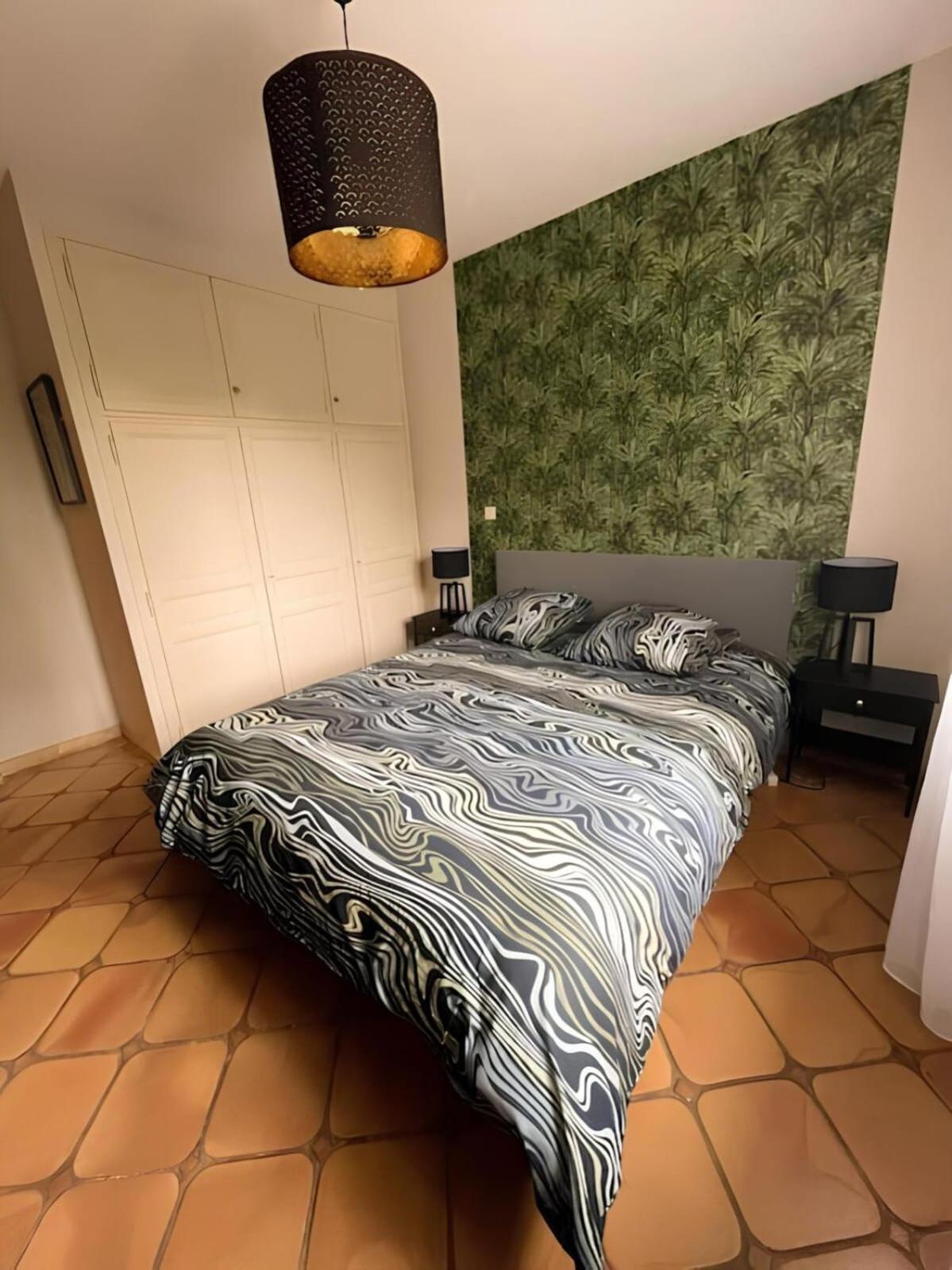 Les Oliviers - Villa 10 People - 5 Min Ardeche Saint-Julien-de-Peyrolas エクステリア 写真